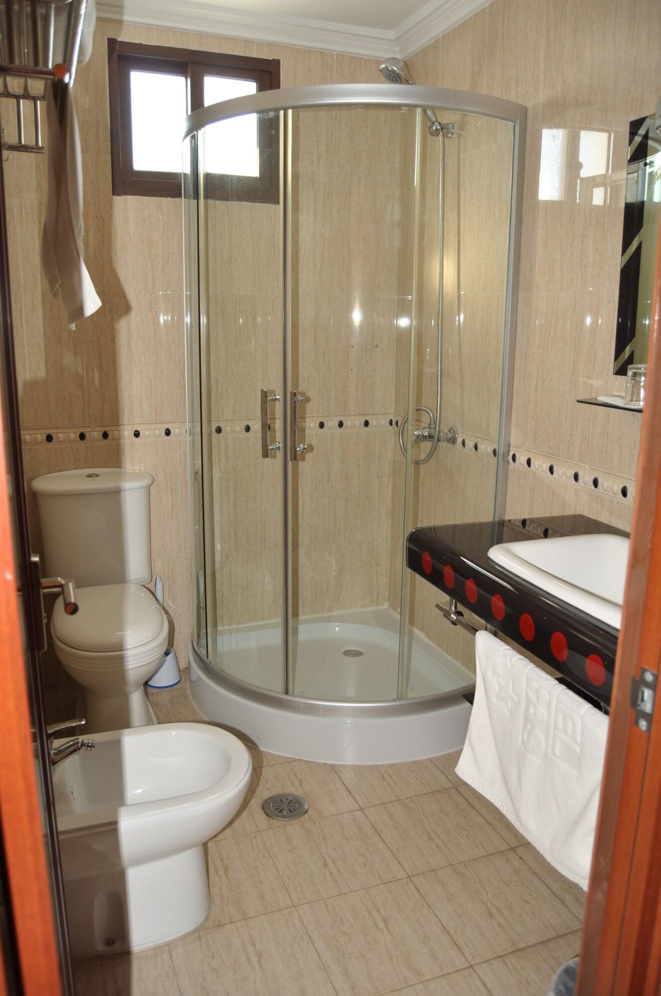 Hotel Atenas Tetouan Exterior photo